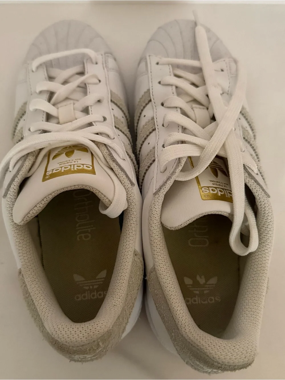 Adidas youth size 5.5 Superstar White Casual Lace-Up Sneakers